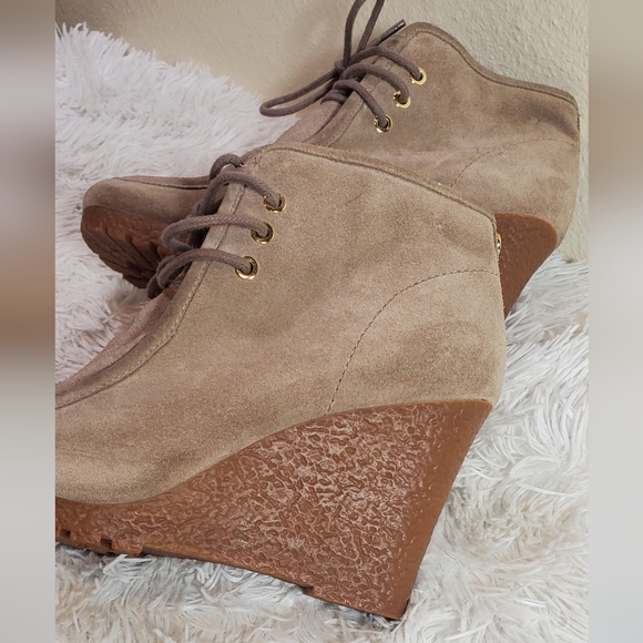 MICHAEL KORS Rory Moccasin Wedges - Picture 5 of 12